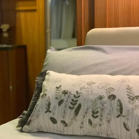 Espectacular Y Romantico Alojamiento Con Jacuzzi Y Piscina Llinars del Valles