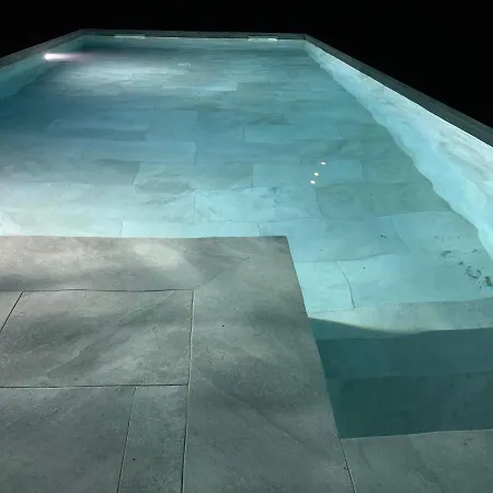 Espectacular Y Romantico Alojamiento Con Jacuzzi Y Piscina Llinars del Valles